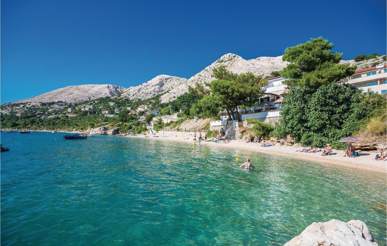 Nice Apartment In Stara Baska 1 With Wifi Extérieur photo